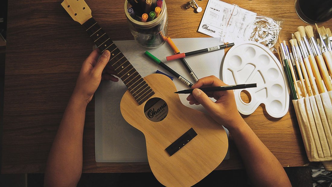 The Ohana DIY Kits come partially assembled with the fretboard and neck already glued and attached. What does this mean? It means that you don’t have to worry about issues caused by misaligned necks and gluing mishaps. That way, you can still have a ukulele that you can learn and play on.